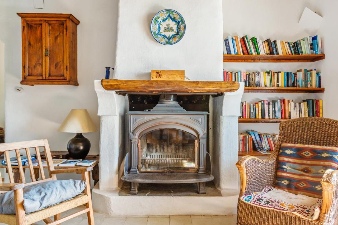 Las Chimeneas Mairena Exterior photo